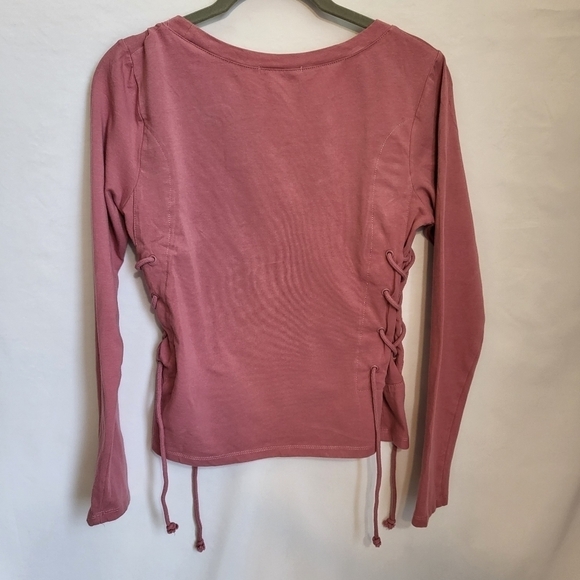Moral Fiber long sleeve side laced pink shirt pre-owned great condition small S - Picture 3 of 4